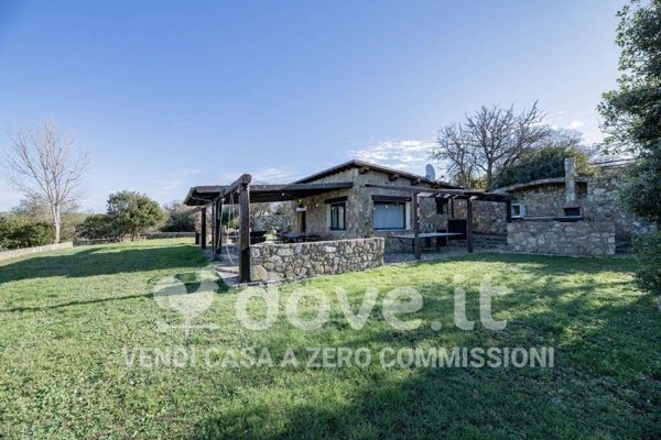 casa indipendente in vendita a Santa Marinella