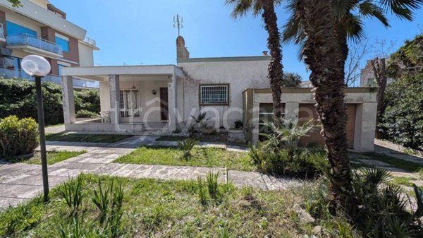 casa indipendente in vendita a Santa Marinella