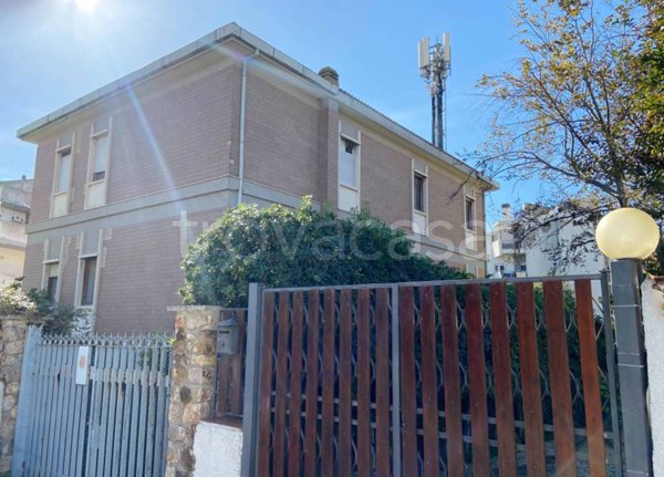 intera palazzina in vendita a Santa Marinella