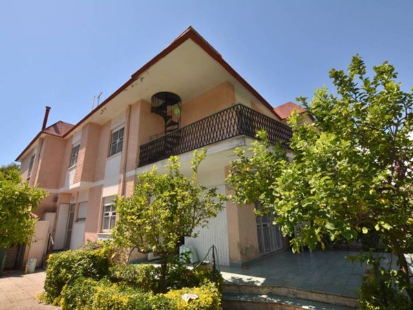 casa indipendente in vendita a Santa Marinella