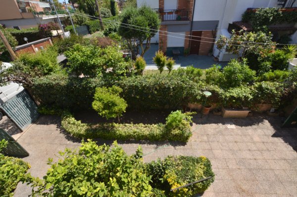 casa indipendente in vendita a Santa Marinella