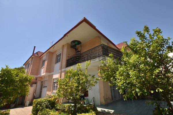 casa indipendente in vendita a Santa Marinella