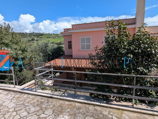 casa indipendente in vendita a Santa Marinella