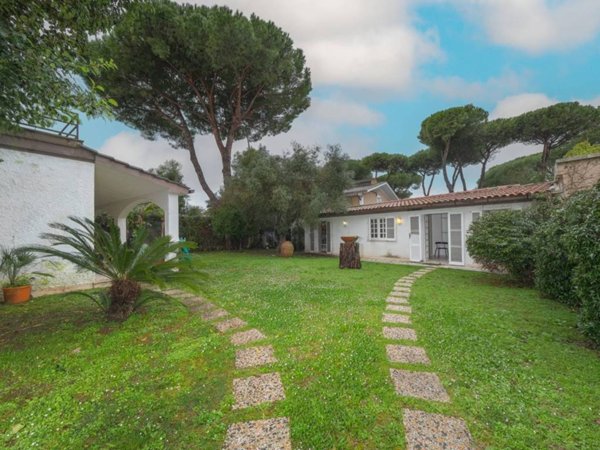 casa indipendente in vendita a Santa Marinella in zona Santa Severa