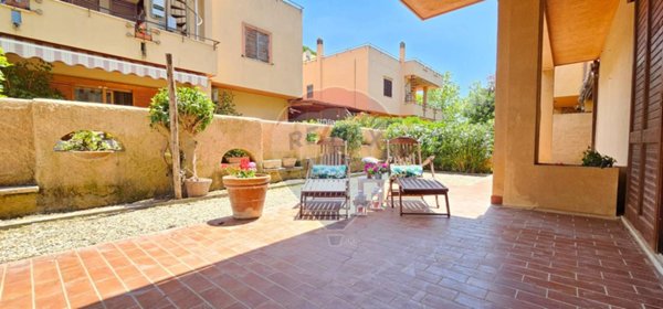 casa indipendente in vendita a Santa Marinella