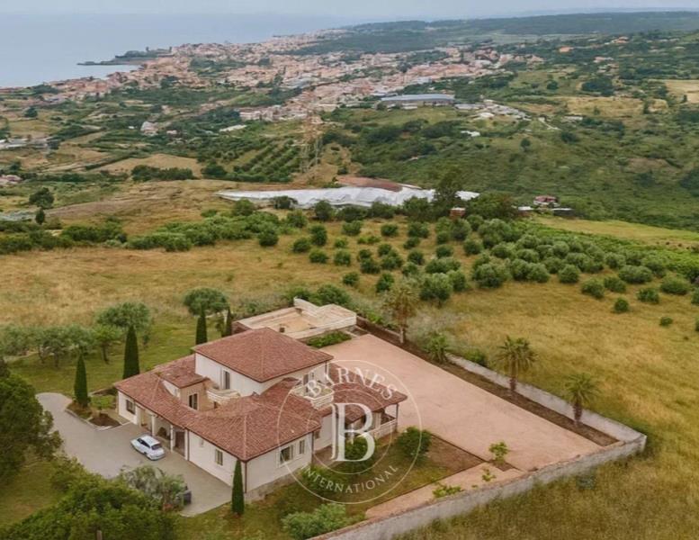 casa indipendente in vendita a Santa Marinella