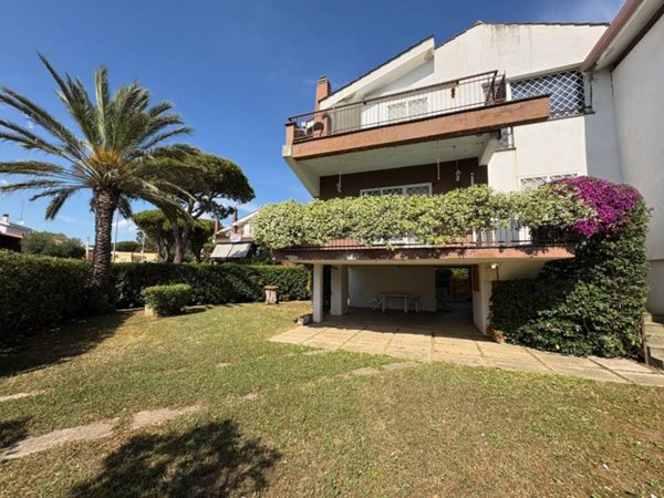 casa indipendente in vendita a Santa Marinella in zona Santa Severa