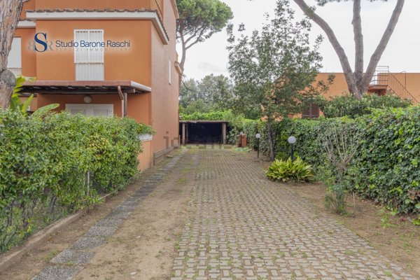 casa indipendente in vendita a Santa Marinella in zona Santa Severa