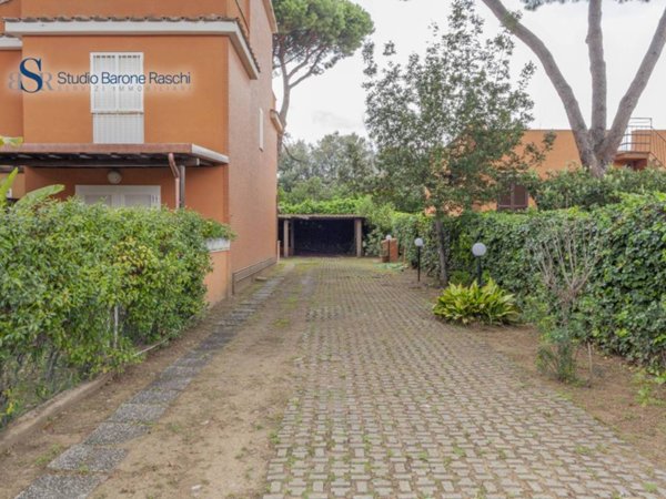 casa indipendente in vendita a Santa Marinella in zona Santa Severa