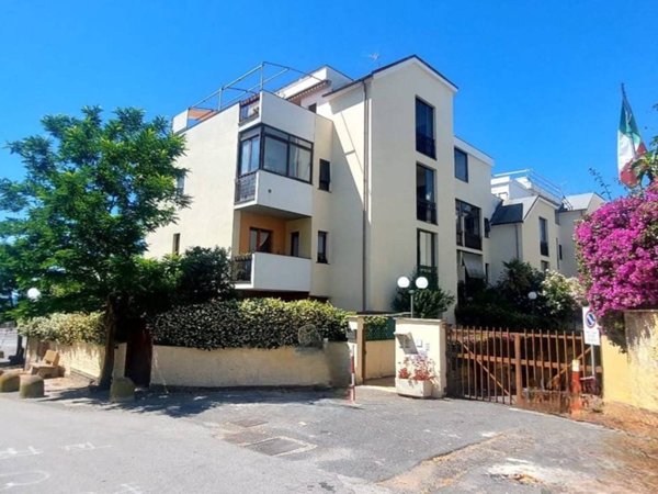 appartamento in vendita a Santa Marinella