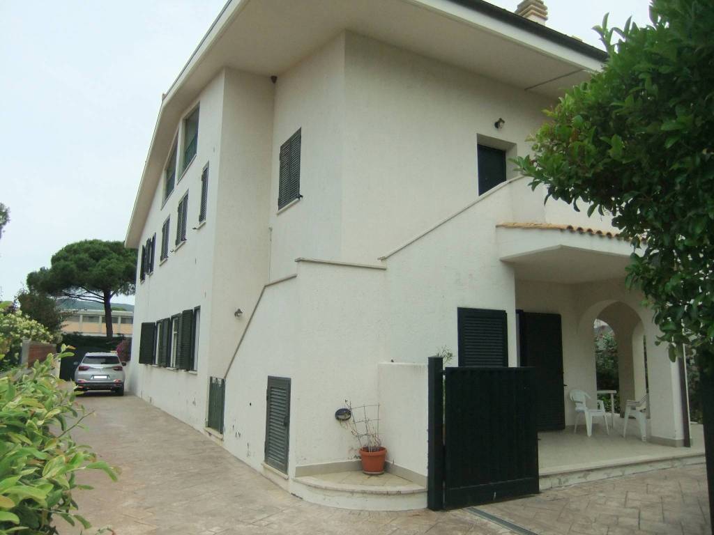 appartamento in vendita a Santa Marinella in zona Santa Severa