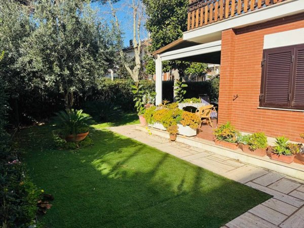 casa indipendente in vendita a Santa Marinella in zona Santa Severa