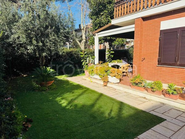 casa indipendente in vendita a Santa Marinella in zona Santa Severa