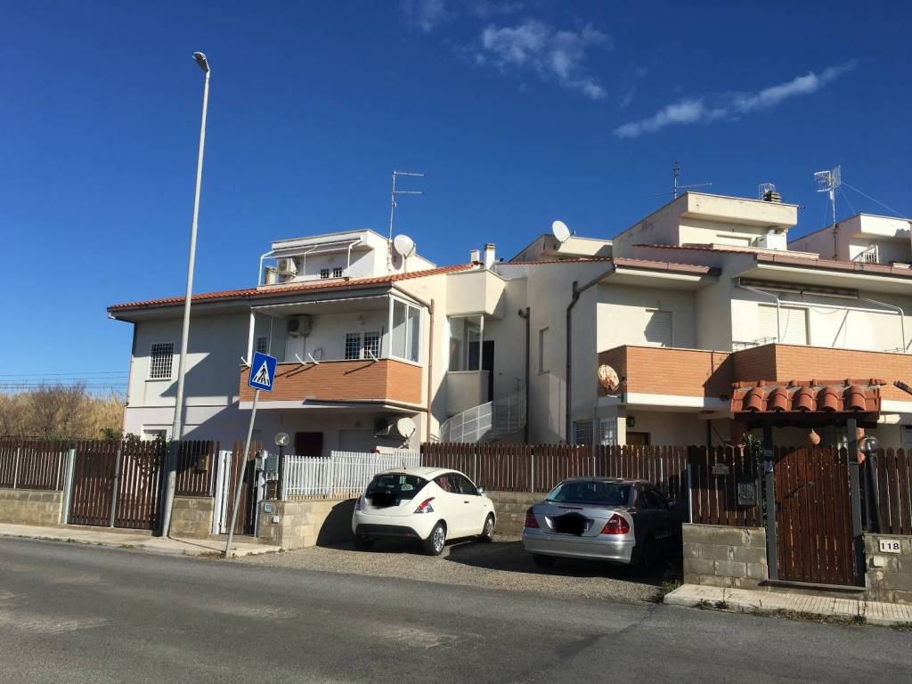 casa indipendente in vendita a Santa Marinella