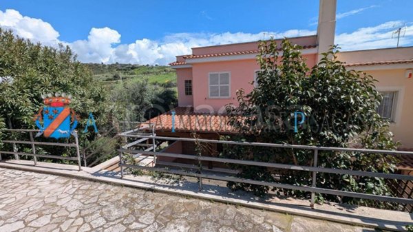 casa indipendente in vendita a Santa Marinella