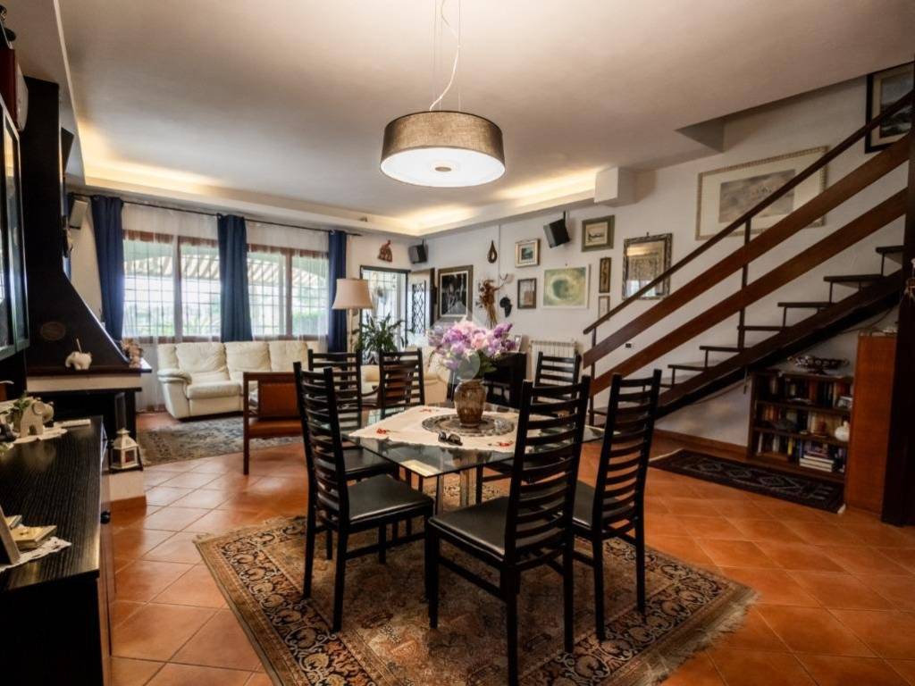 casa indipendente in vendita a Santa Marinella