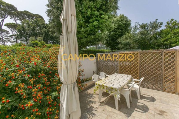 casa indipendente in vendita a Santa Marinella