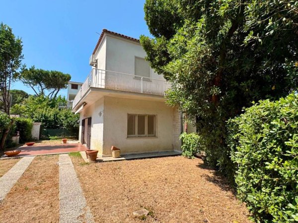casa indipendente in vendita a Santa Marinella in zona Santa Severa