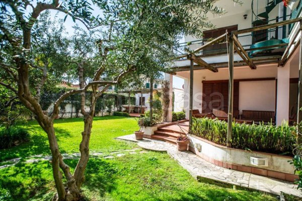 casa indipendente in vendita a Santa Marinella in zona Santa Severa