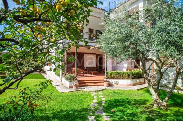 casa indipendente in vendita a Santa Marinella in zona Santa Severa