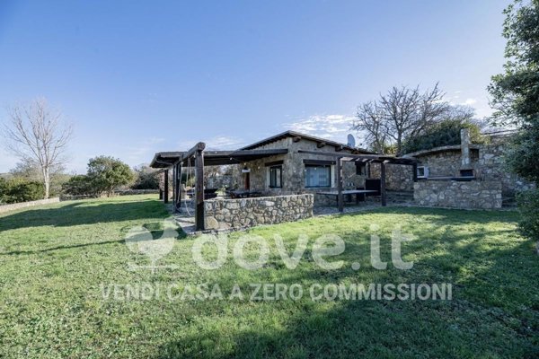 casa indipendente in vendita a Santa Marinella