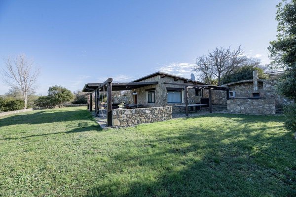 casa indipendente in vendita a Santa Marinella