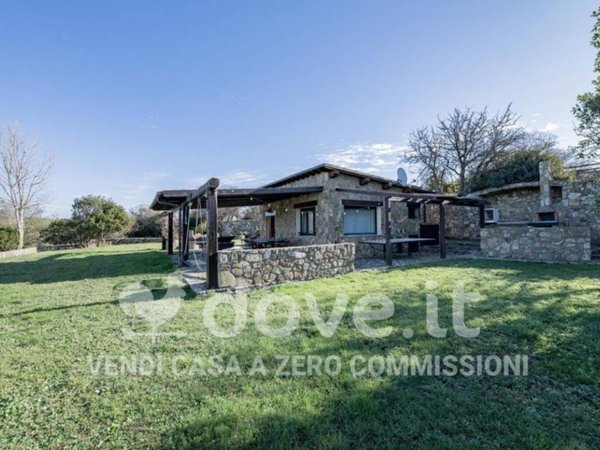 casa indipendente in vendita a Santa Marinella