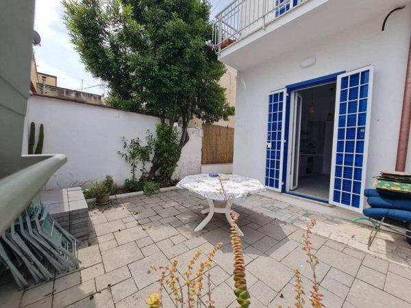 casa indipendente in vendita a Santa Marinella