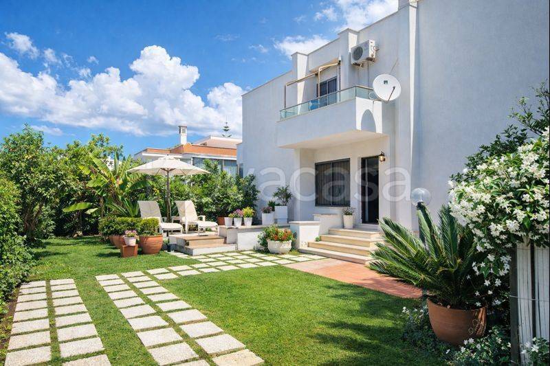 casa indipendente in vendita a Santa Marinella