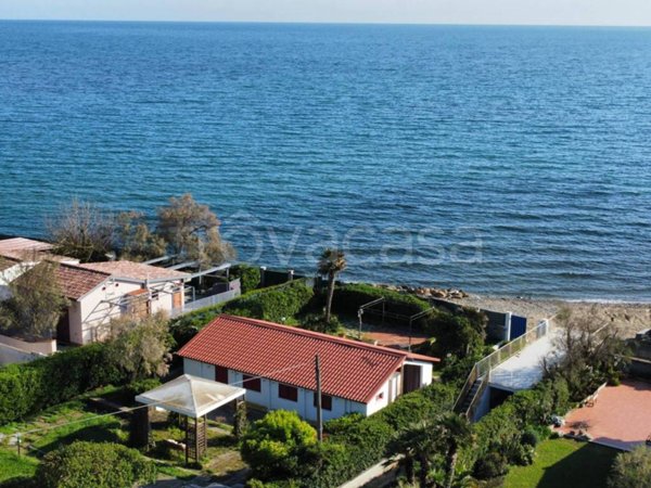 casa indipendente in vendita a Santa Marinella
