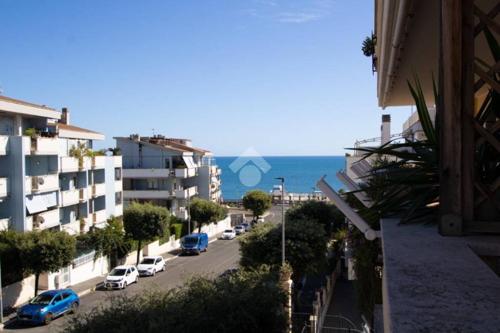 appartamento in vendita a Santa Marinella