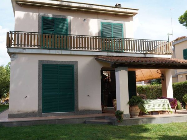 casa indipendente in vendita a Santa Marinella in zona Santa Severa