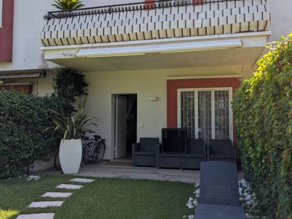 casa indipendente in vendita a Santa Marinella in zona Santa Severa