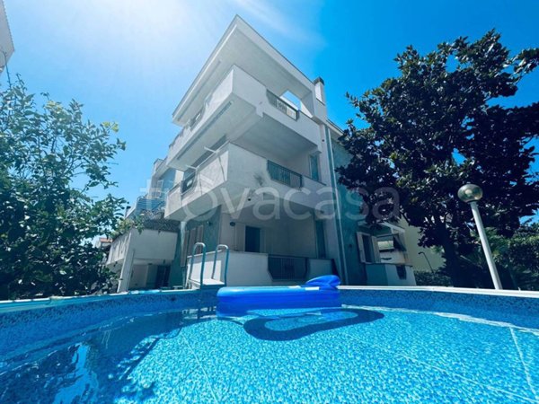 casa indipendente in vendita a Santa Marinella