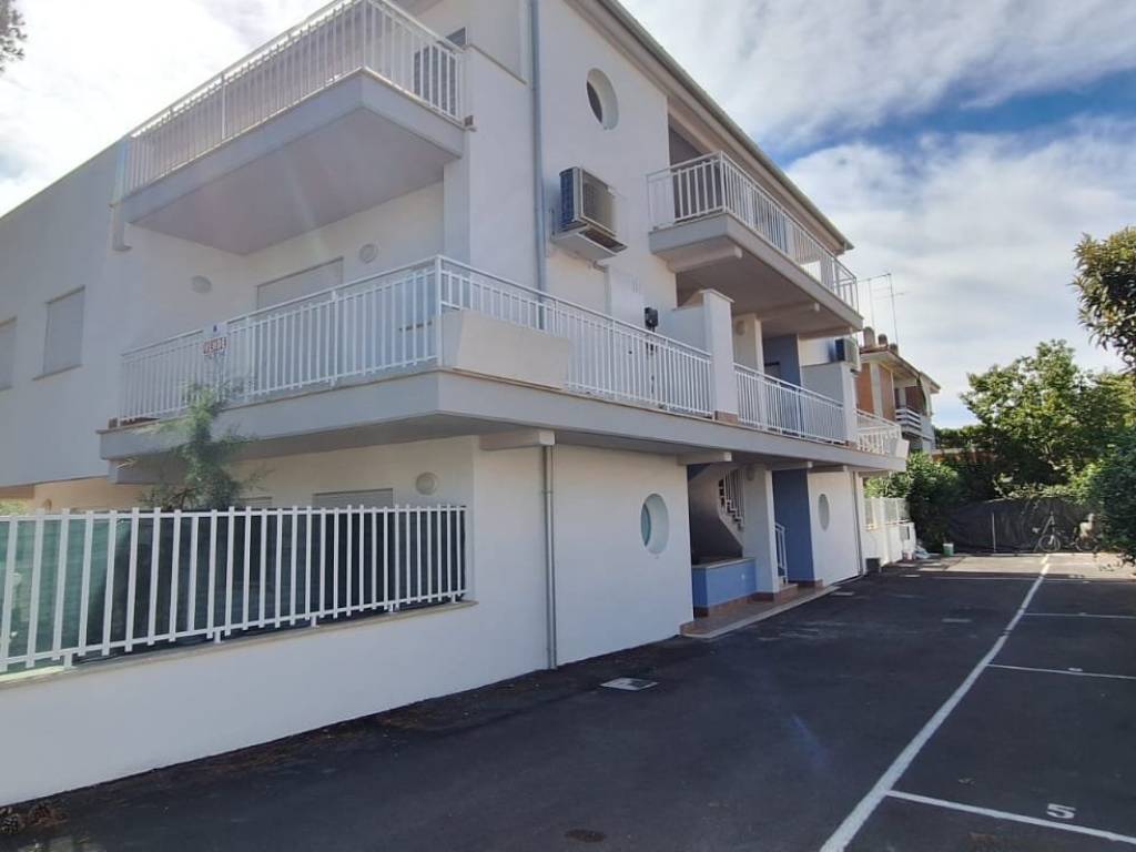 appartamento in vendita a Santa Marinella in zona Santa Severa