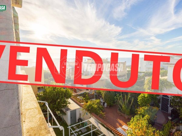 casa indipendente in vendita a Santa Marinella