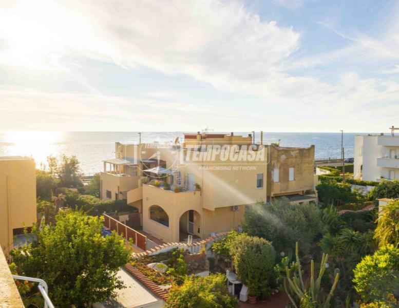 casa indipendente in vendita a Santa Marinella