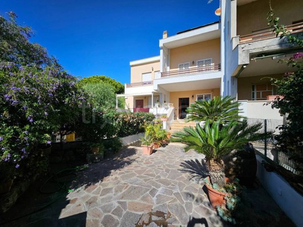 casa indipendente in vendita a Santa Marinella