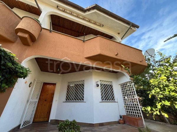 casa indipendente in vendita a Santa Marinella