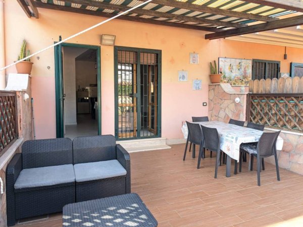 casa indipendente in vendita a Santa Marinella in zona Santa Severa