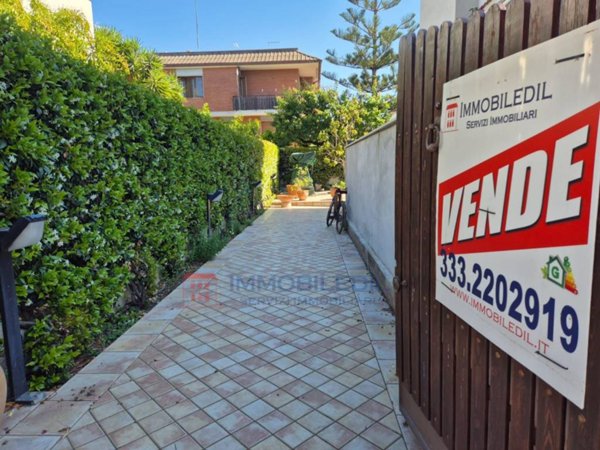 casa indipendente in vendita a Santa Marinella in zona Santa Severa