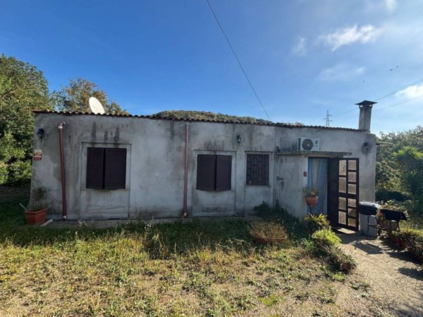 casa indipendente in vendita a Santa Marinella