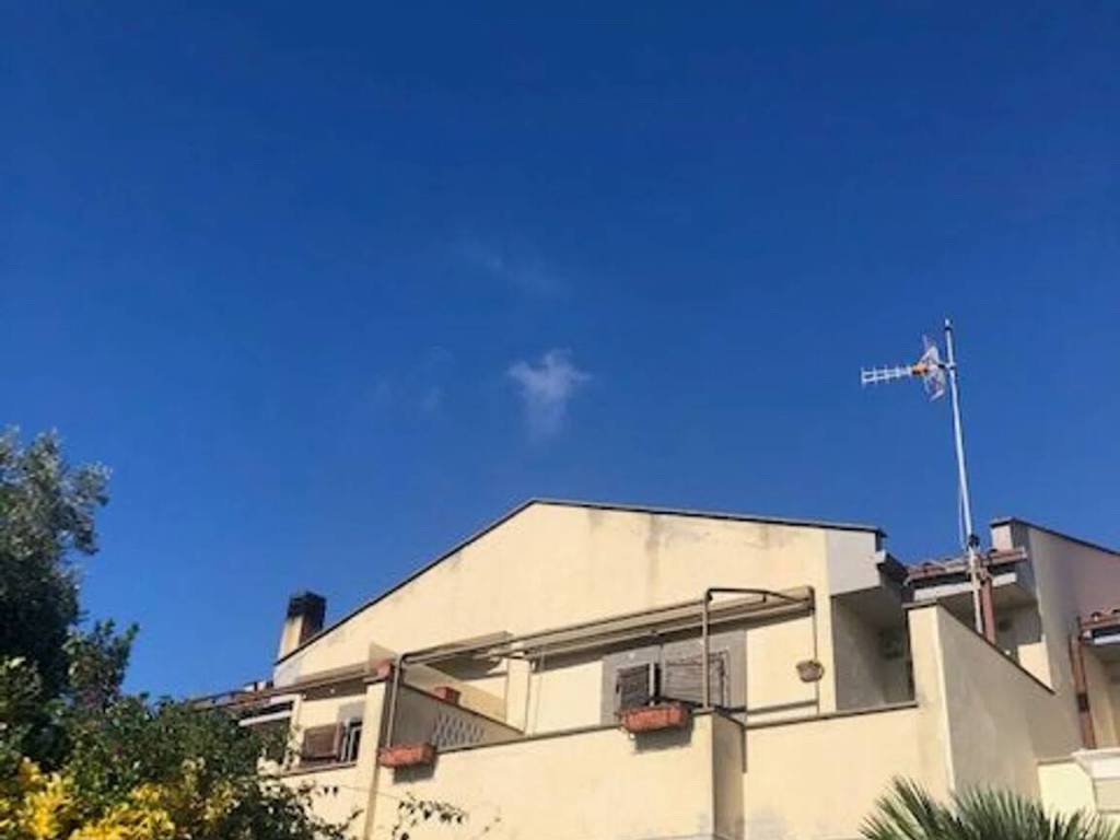 casa indipendente in vendita a Santa Marinella