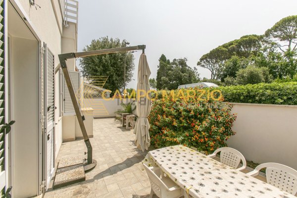 casa indipendente in vendita a Santa Marinella