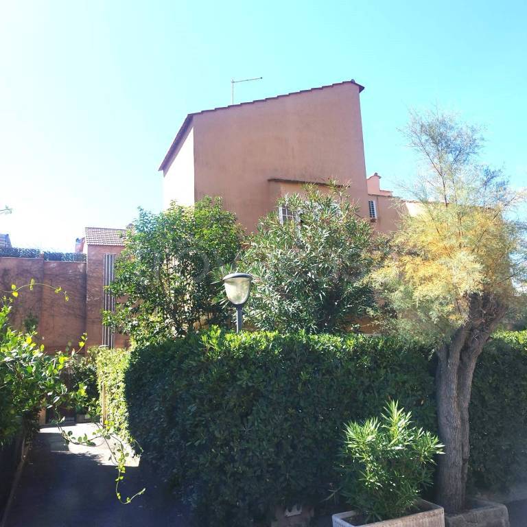 casa indipendente in vendita a Santa Marinella