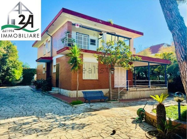 casa indipendente in vendita a Santa Marinella