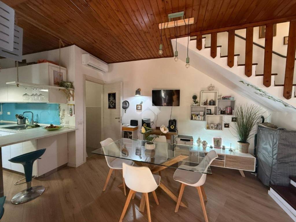 casa indipendente in vendita a Santa Marinella