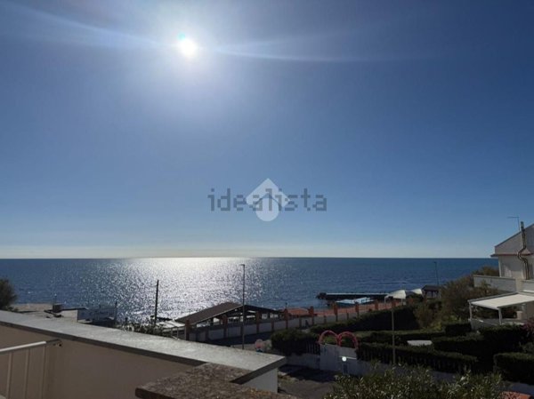 casa indipendente in vendita a Santa Marinella