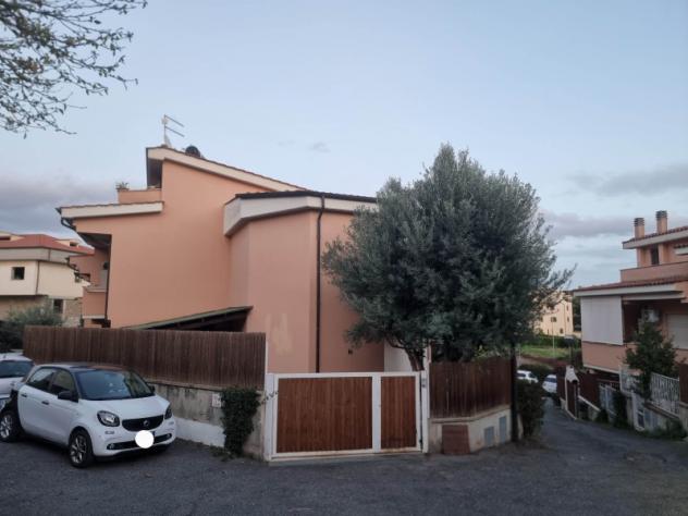 casa indipendente in vendita a Santa Marinella