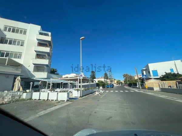 locale commerciale in vendita a Santa Marinella